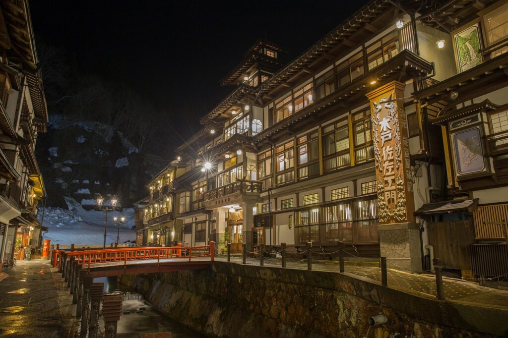 箱根で子連れに最適な温泉宿はどこですか？
