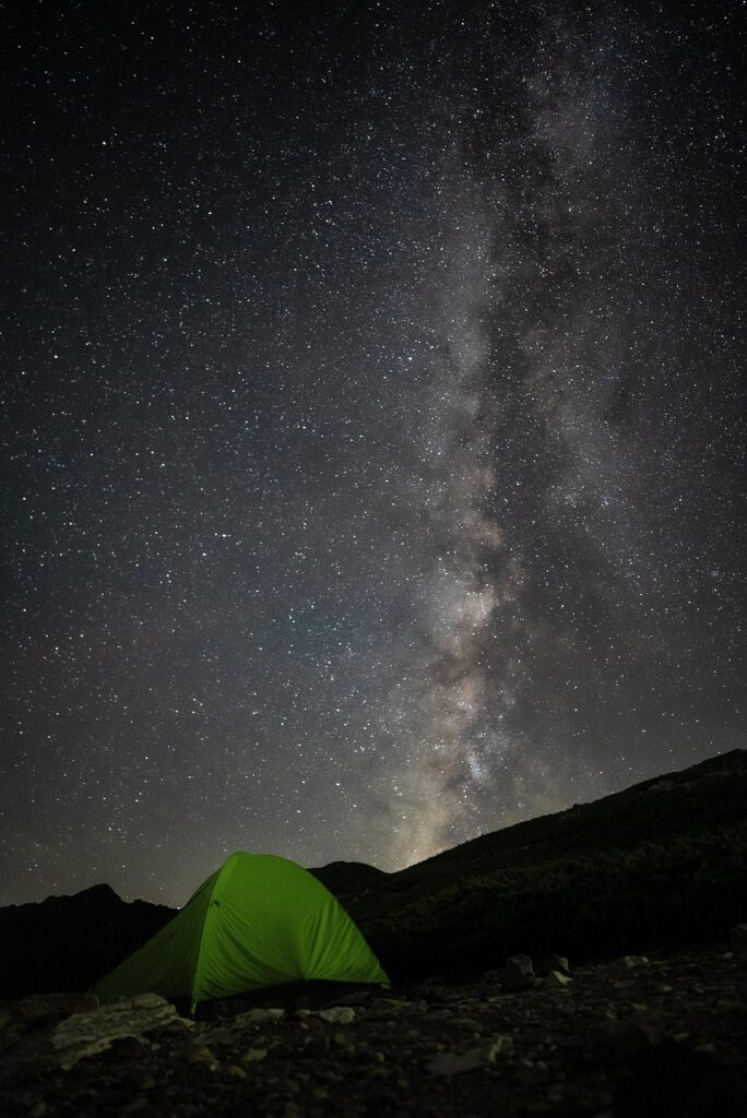 星空観察を楽しむ子供向けのツアーはどこで体験できる？