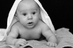 GWに外出中の赤ちゃんが泣き止まない時の対処法は？