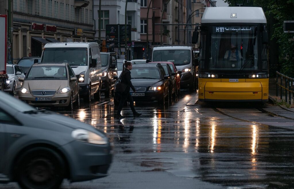 ゴールデンウィークの家族旅行で雨でも楽しめる観光スポットは？